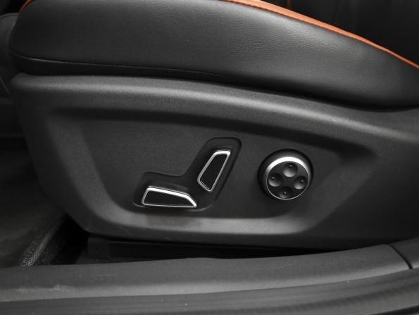 Changan UNI-V I с пробегом 2024 года, цена 2 598 000 рублей, 32186 км, лифтбек, Автокод Объявления