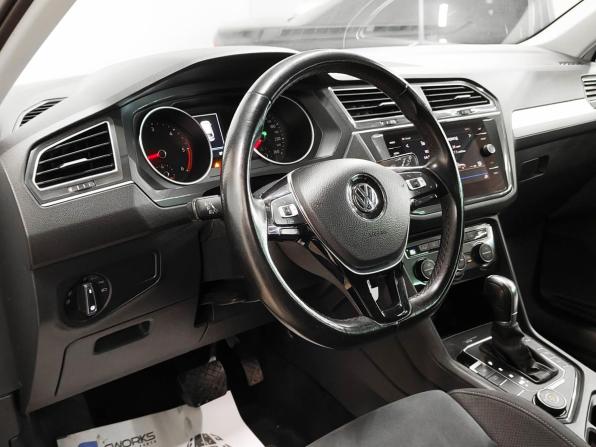 Volkswagen Tiguan II с пробегом 2018 года, цена 2 423 000 рублей, 101977 км, внедорожник, Автокод Объявления