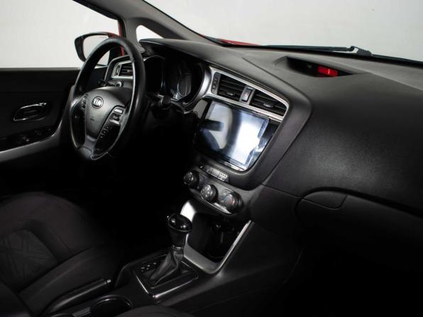 Kia Ceed II Рестайлинг с пробегом 2017 года, цена 995 000 рублей, 189000 км, универсал, Автокод Объявления