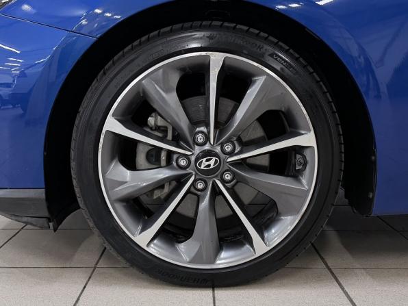 Hyundai Veloster II с пробегом 2019 года, цена 1 650 000 рублей, 97267 км, хэтчбек, Автокод Объявления