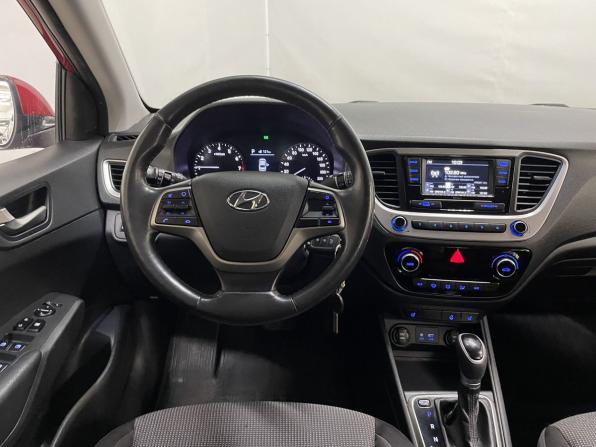 Hyundai Solaris II с пробегом 2018 года, цена 1 339 000 рублей, 96358 км, седан, Автокод Объявления