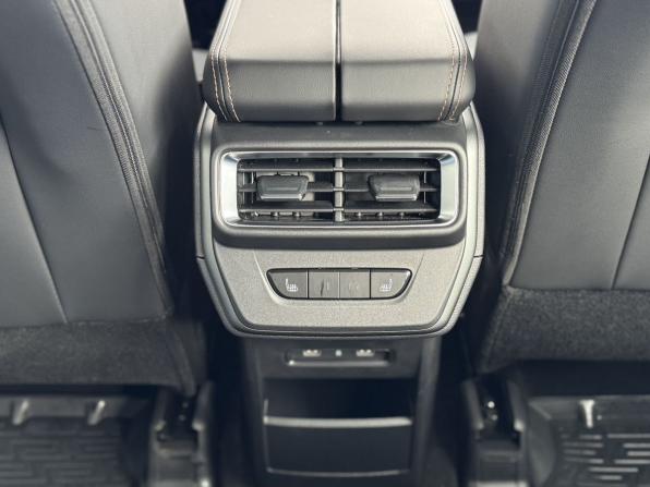 Geely Okavango I Рестайлинг с пробегом 2024 года, цена 2 865 000 рублей, 645 км, внедорожник, Автокод Объявления
