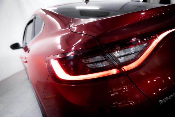 Renault Arkana I с пробегом 2019 года, цена 1 399 000 рублей, 136000 км, внедорожник, Автокод Объявления