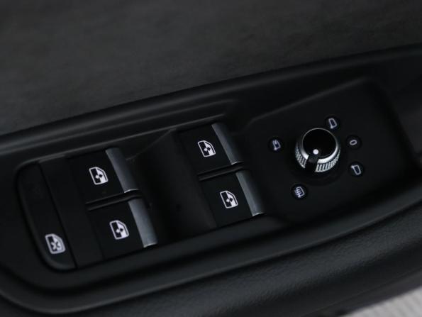 Audi A4 V (B9) Рестайлинг с пробегом 2020 года, цена 3 990 000 рублей, 41878 км, седан, Автокод Объявления