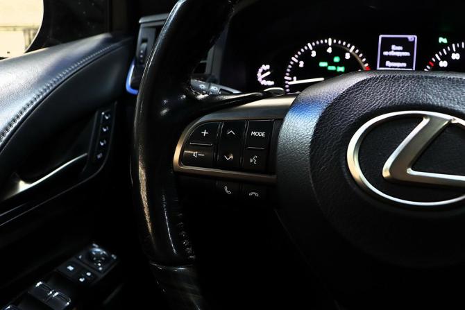 Lexus LX III Рестайлинг 2 с пробегом 2018 года, цена 7 500 000 рублей, 234500 км, внедорожник, Автокод Объявления