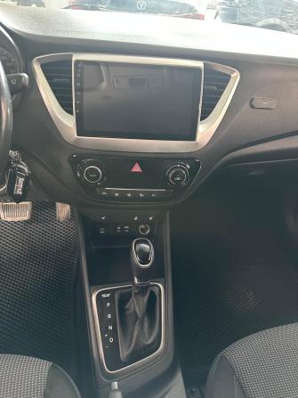 Hyundai Solaris II с пробегом 2018 года, цена 1 364 000 рублей, 115300 км, седан, Автокод Объявления