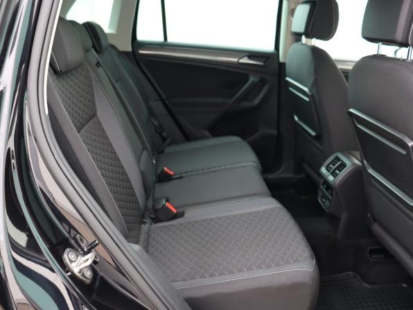 Volkswagen Tiguan II с пробегом 2018 года, цена 2 625 000 рублей, 210820 км, внедорожник, Автокод Объявления