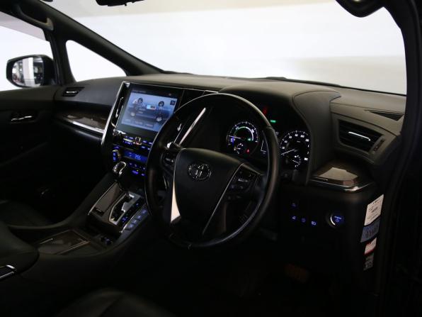 Toyota Alphard III Рестайлинг с пробегом 2022 года, цена 6 000 000 рублей, 90029 км, минивэн, Автокод Объявления