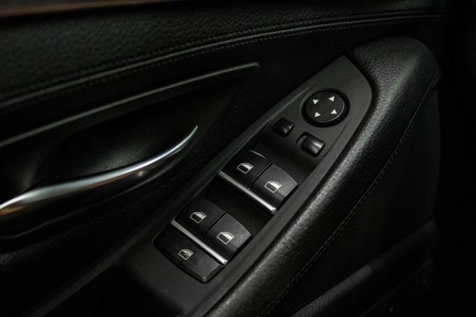 BMW 5 серии VI (F10/F11/F07) Рестайлинг с пробегом 2014 года, цена 2 000 000 рублей, 223526 км, седан, Автокод Объявления