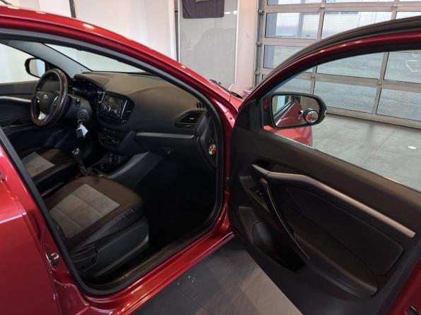 Lada (ВАЗ) Vesta I с пробегом 2018 года, цена 965 000 рублей, 92996 км, седан, Автокод Объявления