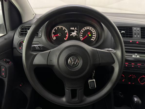 Volkswagen Polo V с пробегом 2015 года, цена 949 000 рублей, 130000 км, седан, Автокод Объявления