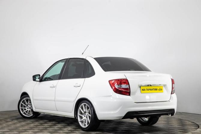 Lada (ВАЗ) Granta I Рестайлинг с пробегом 2019 года, цена 899 000 рублей, 156000 км, седан, Автокод Объявления