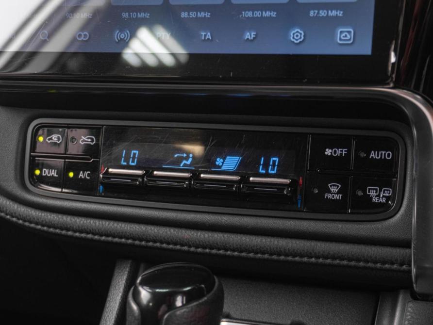 Toyota Auris II Рестайлинг Тюмень  - изображение 19