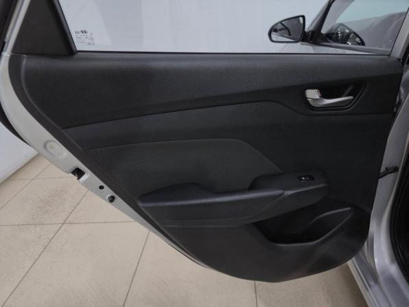 Hyundai Solaris II с пробегом 2017 года, цена 1 140 000 рублей, 184020 км, седан, Автокод Объявления