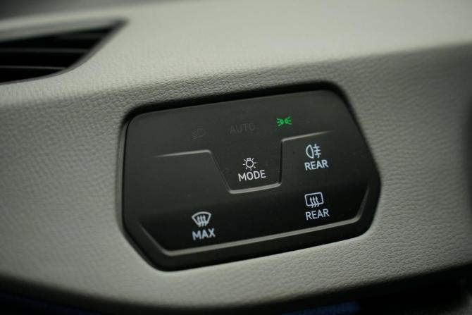 Volkswagen ID.3 I с пробегом 2022 года, цена 3 290 000 рублей, 40000 км, хэтчбек, Автокод Объявления
