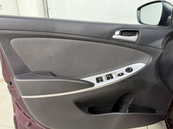 Hyundai Solaris I с пробегом 2014 года, цена 999 800 рублей, 70000 км, седан, Автокод Объявления
