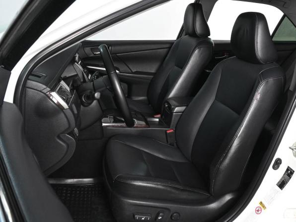 Toyota Camry VII (XV50) Рестайлинг с пробегом 2016 года, цена 1 999 000 рублей, 206725 км, седан, Автокод Объявления