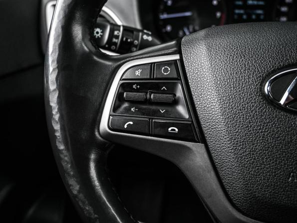 Hyundai Solaris II с пробегом 2018 года, цена 1 164 000 рублей, 170117 км, седан, Автокод Объявления