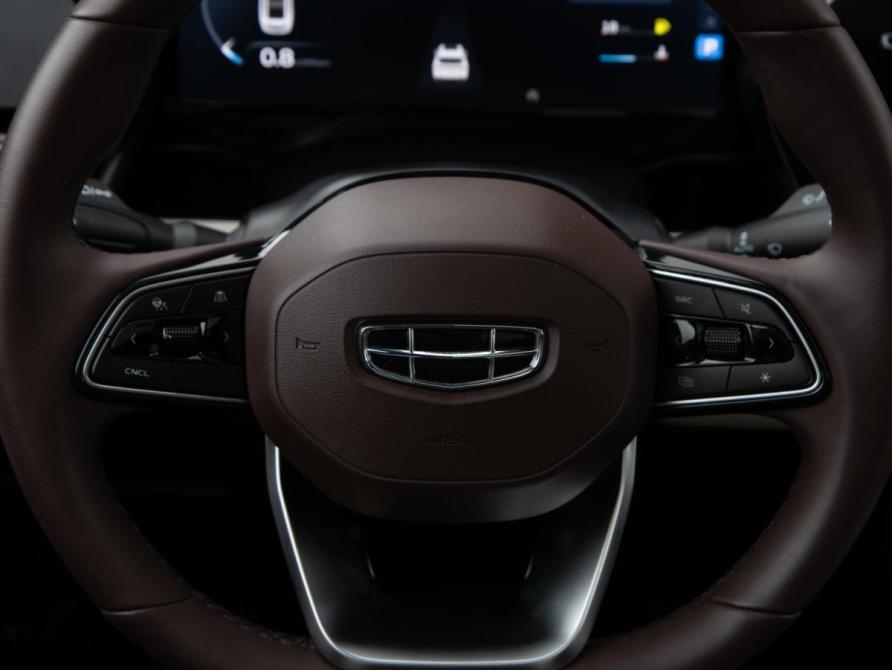 Geely Monjaro I Москва  - изображение 14