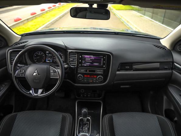 Mitsubishi Outlander III Рестайлинг 3 с пробегом 2018 года, цена 2 349 000 рублей, 80998 км, внедорожник, Автокод Объявления