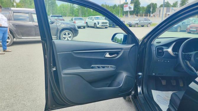 Kia Rio IV Рестайлинг с пробегом 2021 года, цена 1 784 000 рублей, 48000 км, хэтчбек, Автокод Объявления
