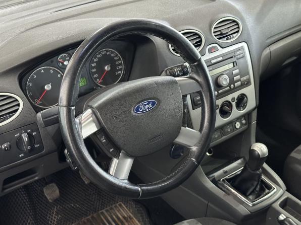 Ford Focus II с пробегом 2005 года, цена 320 000 рублей, 353127 км, хэтчбек, Автокод Объявления