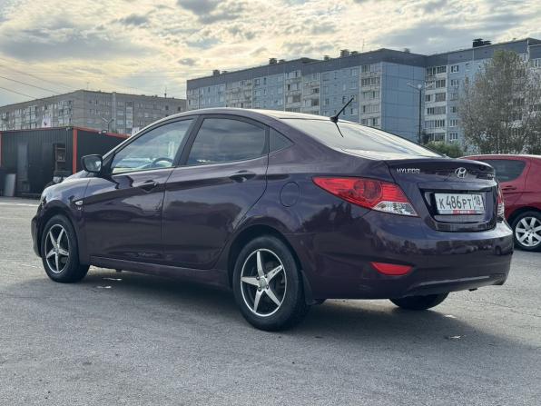 Hyundai Solaris I с пробегом 2012 года, цена 699 000 рублей, 176500 км, седан, Автокод Объявления