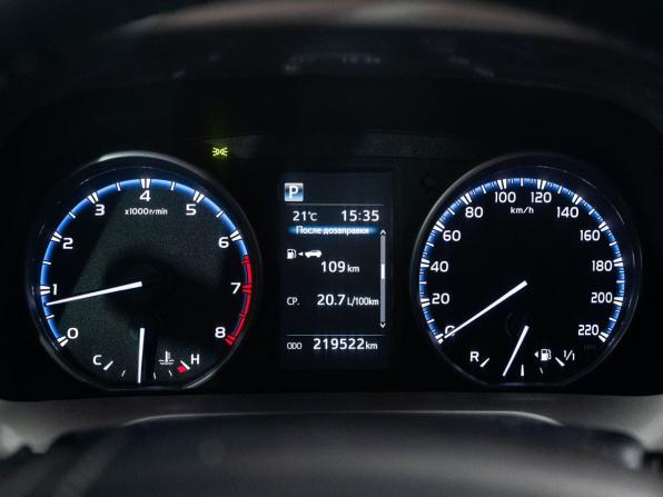 Toyota RAV4 IV (XA40) Рестайлинг с пробегом 2017 года, цена 2 149 500 рублей, 219522 км, внедорожник, Автокод Объявления