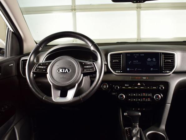 Kia Sportage IV Рестайлинг с пробегом 2021 года, цена 2 549 999 рублей, 84175 км, внедорожник, Автокод Объявления
