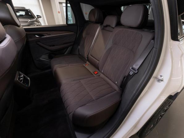 Geely Monjaro I Рестайлинг 2 с пробегом 2025 года, цена 4 200 000 рублей, 15 км, внедорожник, Автокод Объявления