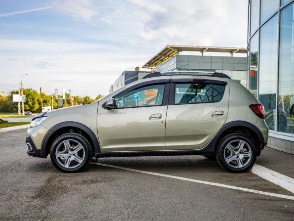Renault Sandero II Рестайлинг с пробегом 2020 года, цена 1 428 000 рублей, 37106 км, хэтчбек, Автокод Объявления