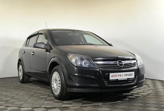 Opel Astra H Рестайлинг с пробегом 2013 года, цена 760 000 рублей, 35140 км, седан, Автокод Объявления
