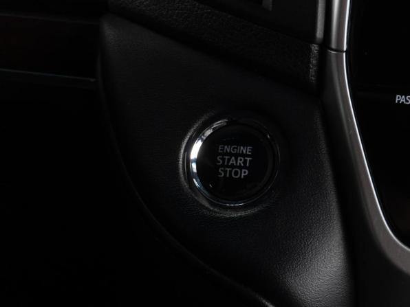 Toyota Land Cruiser 200 Series Рестайлинг 2 с пробегом 2016 года, цена 5 779 000 рублей, 113203 км, внедорожник, Автокод Объявления