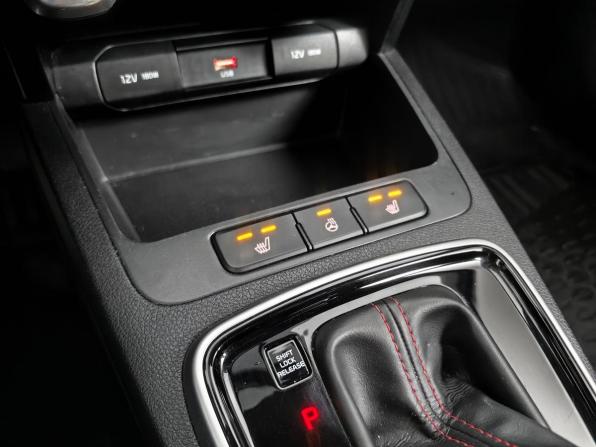 Kia Rio IV Рестайлинг с пробегом 2020 года, цена 1 575 000 рублей, 107195 км, седан, Автокод Объявления