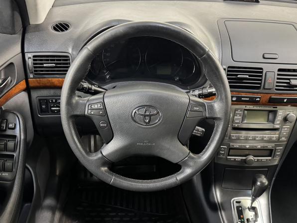 Toyota Avensis II Рестайлинг с пробегом 2006 года, цена 899 800 рублей, 191000 км, седан, Автокод Объявления