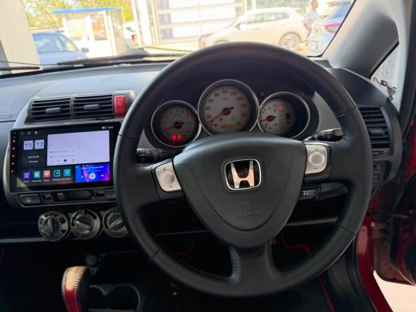 Honda Fit I с пробегом 2002 года, цена 365 000 рублей, 300731 км, хэтчбек, Автокод Объявления