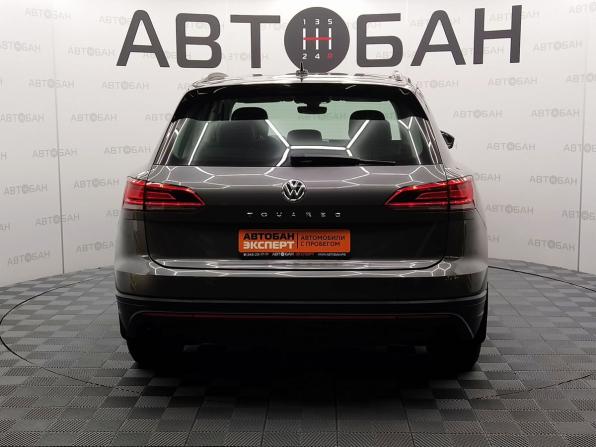 Volkswagen Touareg III с пробегом 2018 года, цена 4 550 000 рублей, 103500 км, внедорожник, Автокод Объявления