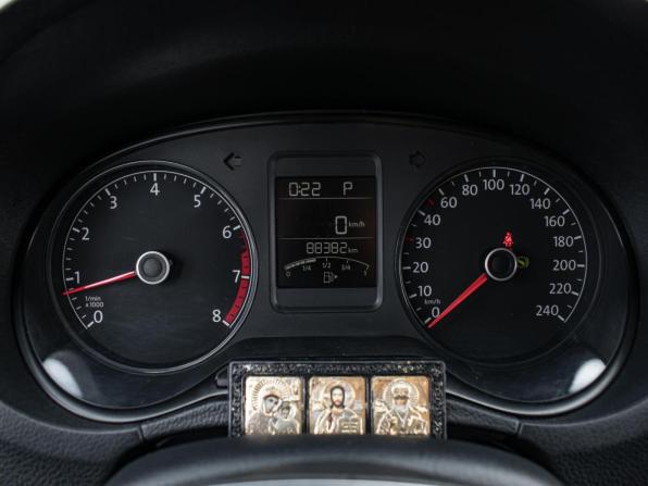 Volkswagen Polo V Рестайлинг с пробегом 2019 года, цена 1 515 000 рублей, 88382 км, седан, Автокод Объявления