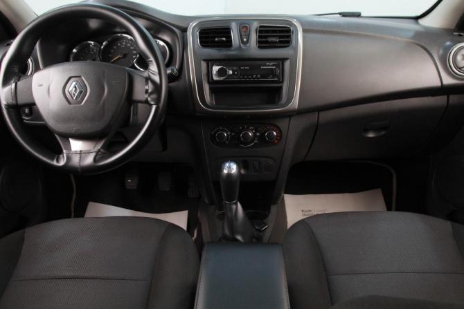 Renault Logan II с пробегом 2018 года, цена 779 000 рублей, 162065 км, седан, Автокод Объявления