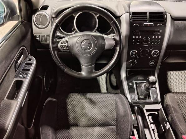 Suzuki Grand Vitara II Рестайлинг с пробегом 2011 года, цена 745 000 рублей, 205760 км, внедорожник, Автокод Объявления