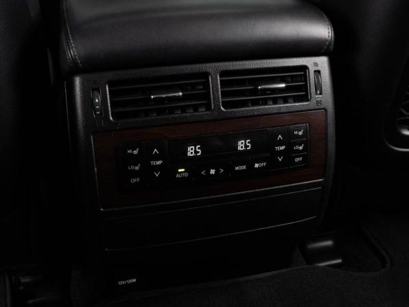 Toyota Land Cruiser 200 Series Рестайлинг 2 с пробегом 2016 года, цена 4 725 000 рублей, 169570 км, внедорожник, Автокод Объявления