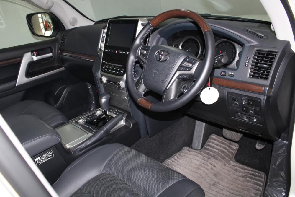 Toyota Land Cruiser 200 Series Рестайлинг 2 Владивосток  - изображение 22