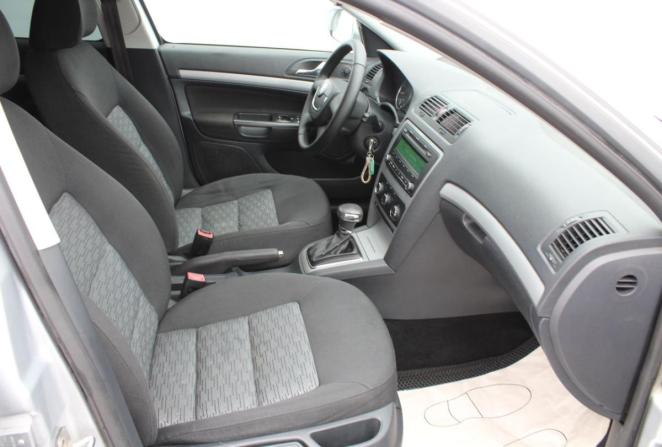 Skoda Octavia II (A5) Рестайлинг с пробегом 2013 года, цена 1 000 000 рублей, 266336 км, лифтбек, Автокод Объявления