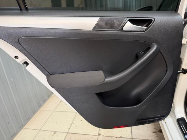 Volkswagen Jetta VI с пробегом 2012 года, цена 750 000 рублей, 182228 км, седан, Автокод Объявления