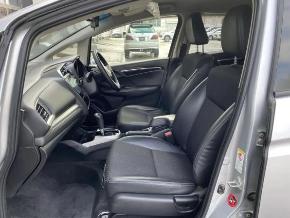 Honda Fit III с пробегом 2013 года, цена 1 105 000 рублей, 193519 км, хэтчбек, Автокод Объявления