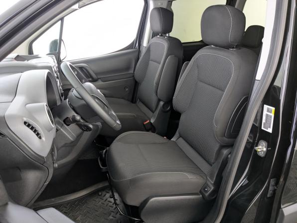 Opel Combo PCMA с пробегом 2021 года, цена 2 150 000 рублей, 48701 км, компактвэн, Автокод Объявления