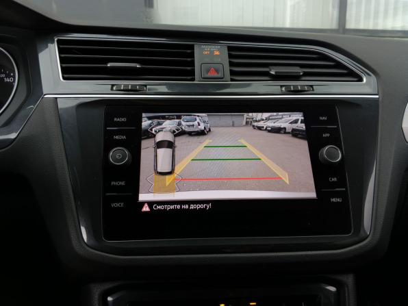 Volkswagen Tiguan II Рестайлинг с пробегом 2021 года, цена 2 450 000 рублей, 108580 км, внедорожник, Автокод Объявления