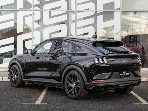 Ford Mustang Mach-E I с пробегом 2022 года, цена 4 930 000 рублей, 1356 км, внедорожник, Автокод Объявления