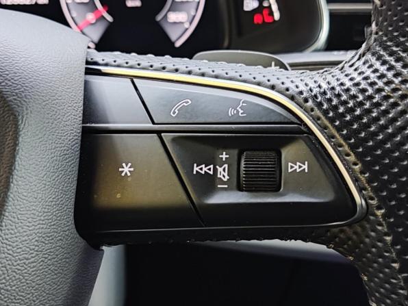 Audi Q8 I (4M) с пробегом 2019 года, цена 6 300 000 рублей, 126828 км, внедорожник, Автокод Объявления
