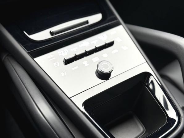 Porsche Cayenne III Рестайлинг с пробегом 2023 года, цена 14 940 000 рублей, 5886 км, внедорожник, Автокод Объявления